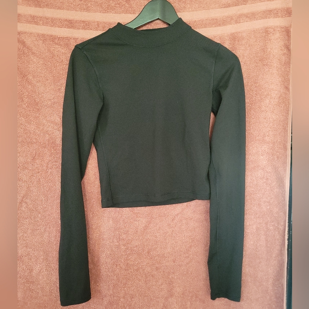 Athletic Black Long Sleeve Sports Top